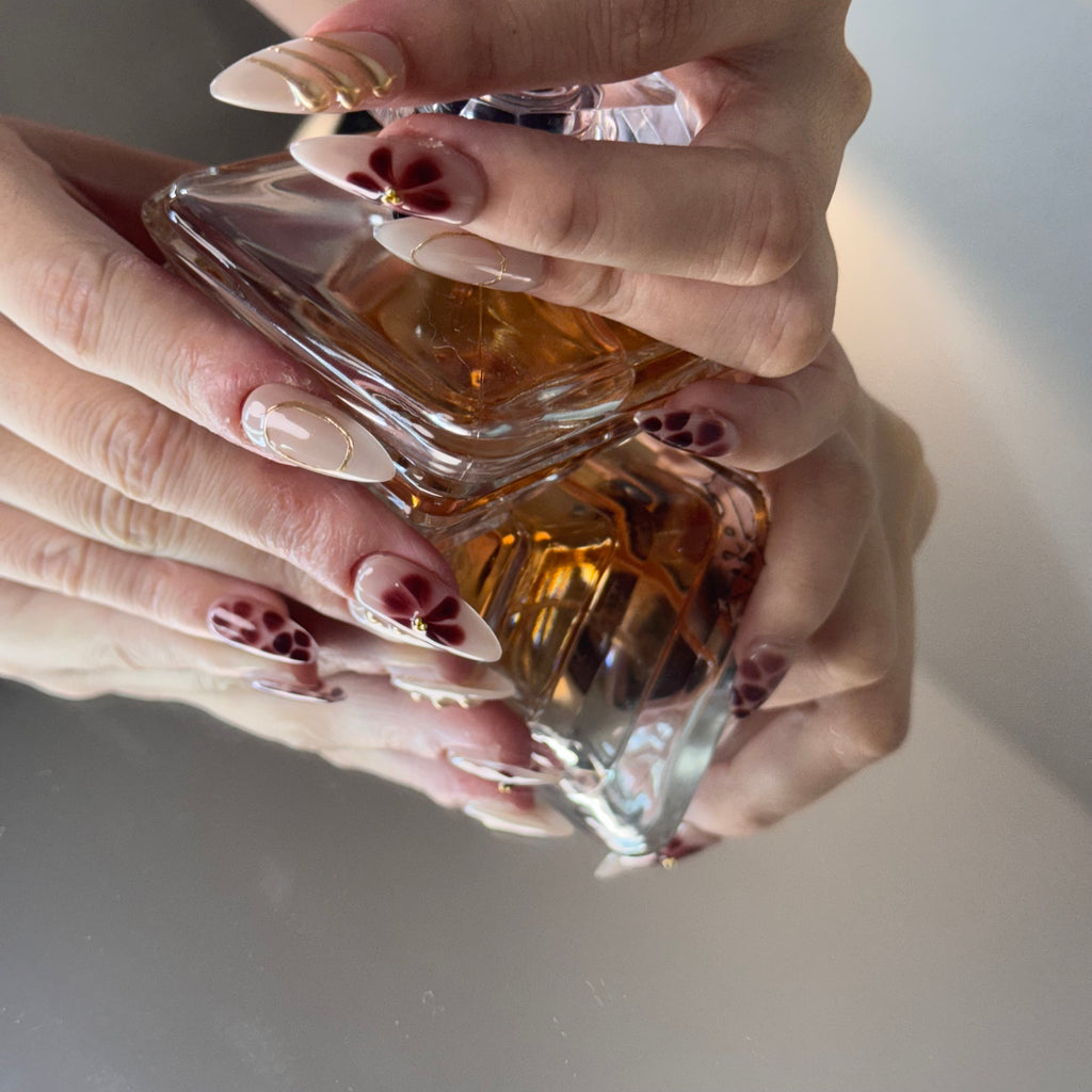 Wine Red Floral Nail Set – Elegant Press-On Nails with Gold Accents