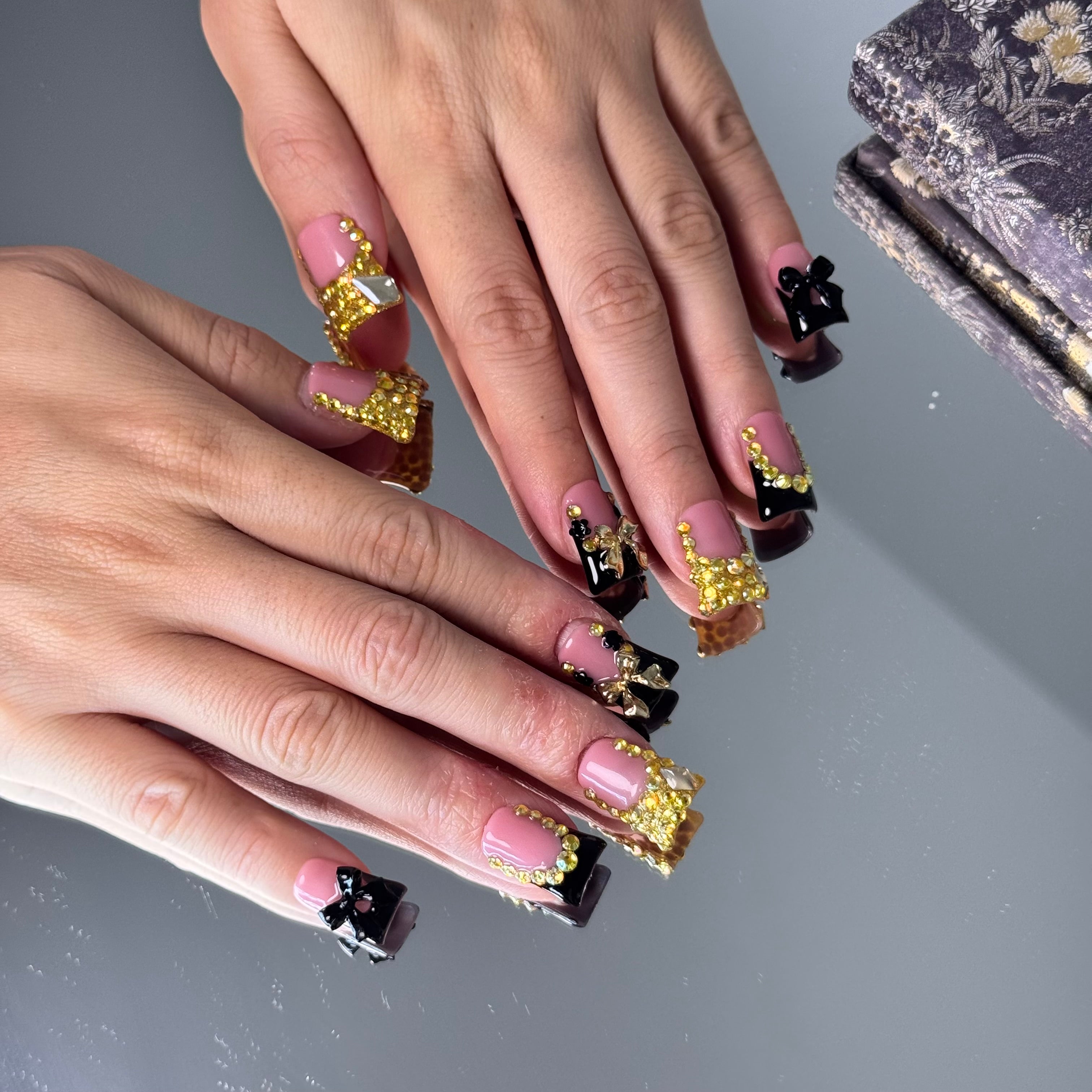 Glam Gold Crystal Bow Press-On Nails