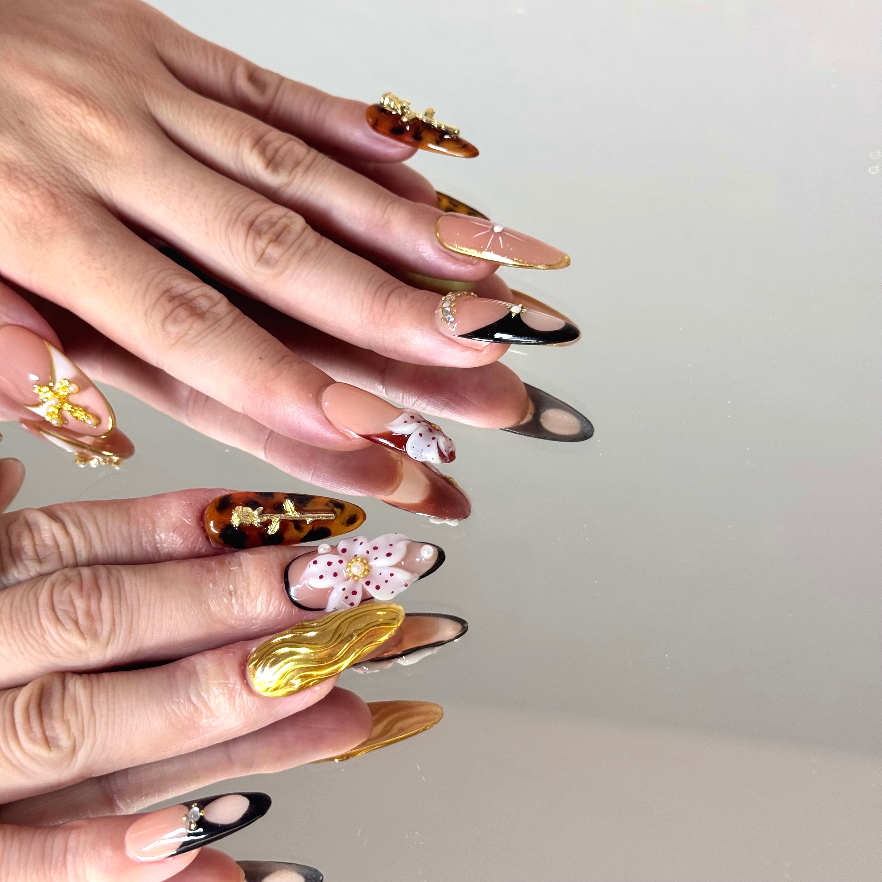 Luxury Tortoise & Gold Press-On Nails – 3D Floral & Metallic Design