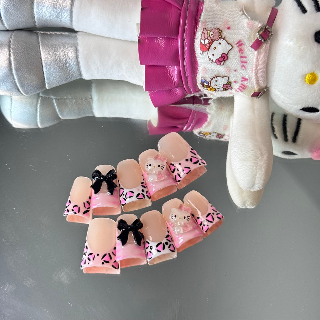 Hello Kitty Pink Bow Press-On Nails – Cute Cartoon Design, Short Square