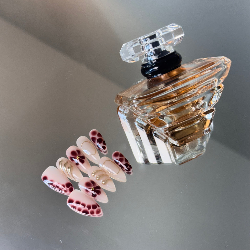 Wine Red Floral Nail Set – Elegant Press-On Nails with Gold Accents