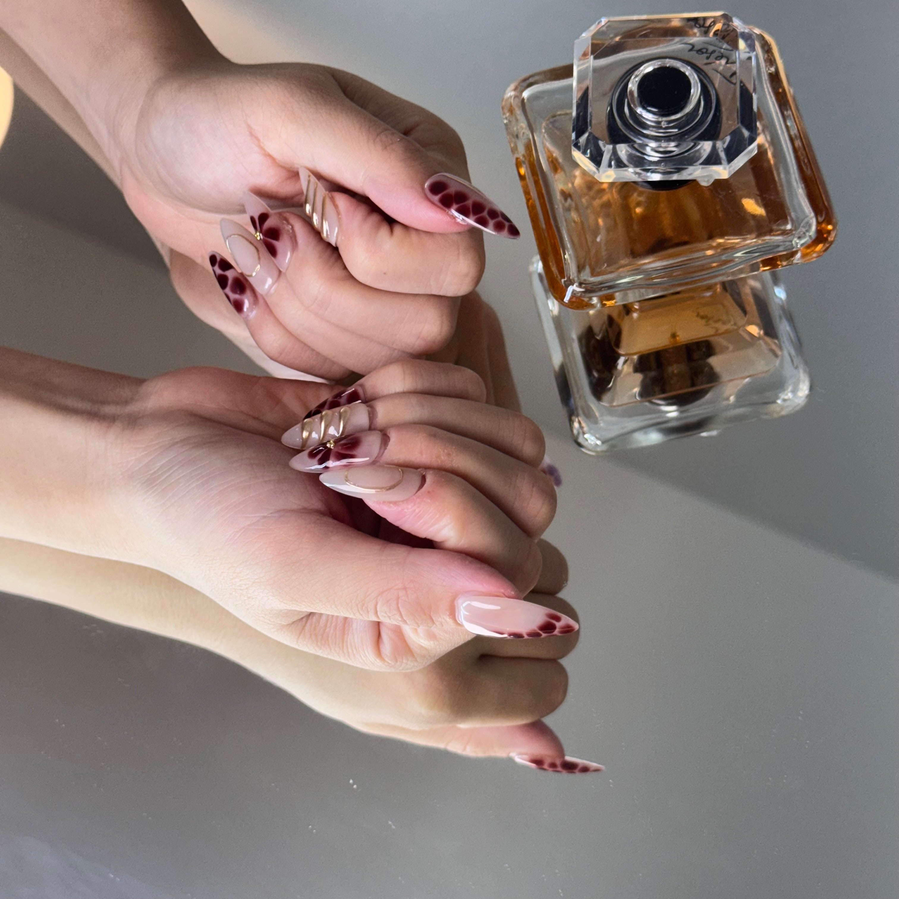 Wine Red Floral Nail Set – Elegant Press-On Nails with Gold Accents