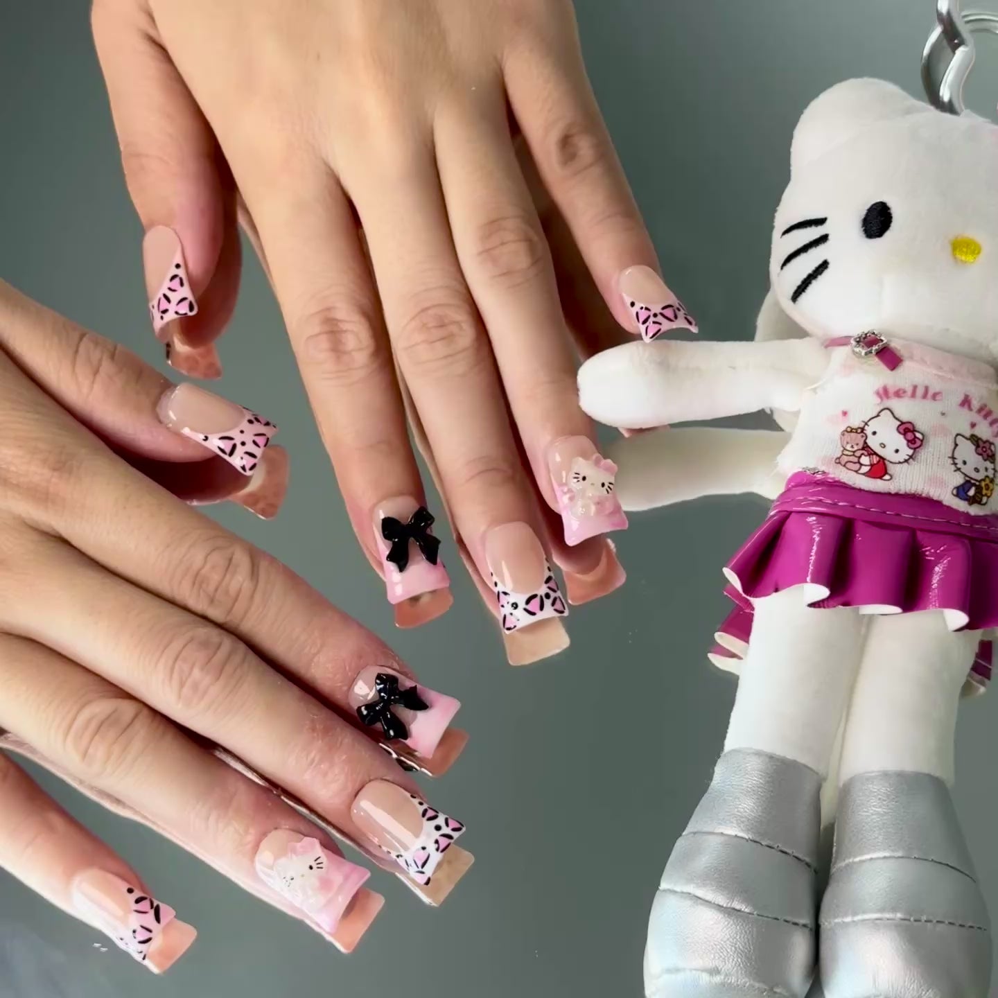 Hello Kitty Pink Bow Press-On Nails – Cute Cartoon Design, Short Square